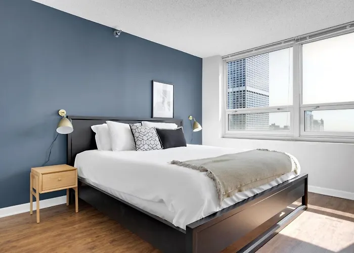 River N 1br W Gym Wd Nr Mag Mile Chi-85