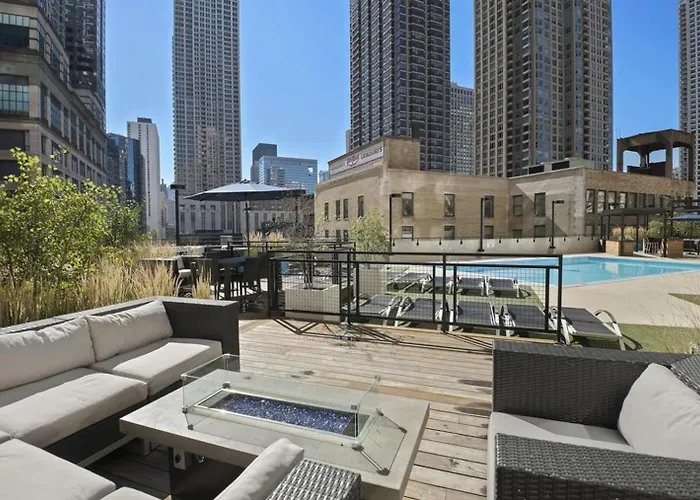 Apartment River N 1br W Gym Wd Nr Mag Mile Chi-85 Chicago